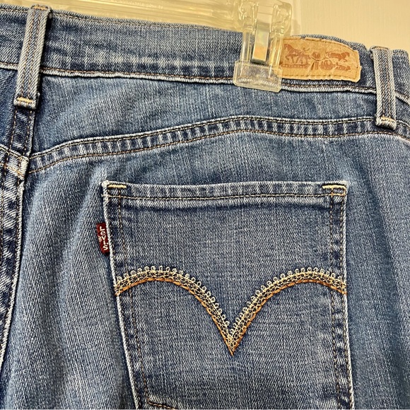 Levi’s Women’s Boot Cut Jeans Sz 10 - Picture 3 of 6